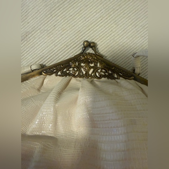 Vintage 1950s Fancy Nancy Atlanta White Faux Lizard Frame Handbag - Picture 10 of 11